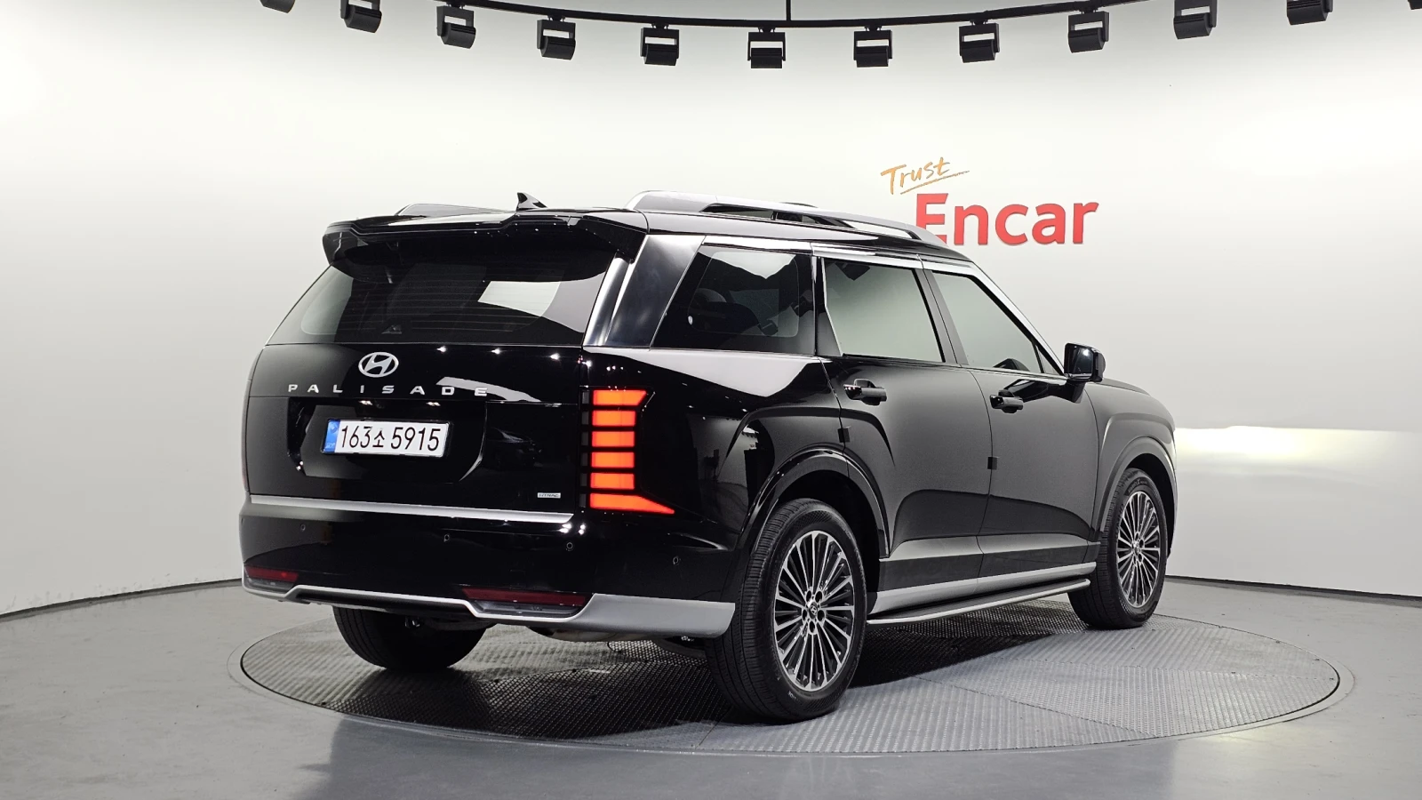 Hyundai Palisade 2.5T Calligraphy* 360* МАСАЖ* HUD* КРАЙНА ЦЕНА, снимка 2 - Автомобили и джипове - 55399065