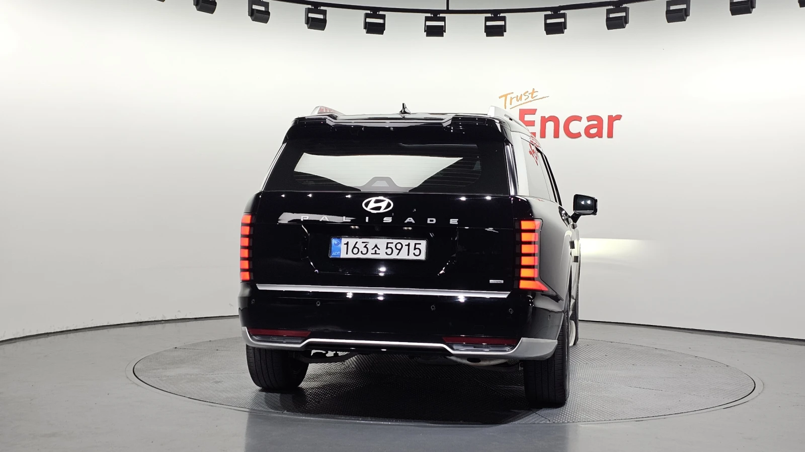 Hyundai Palisade 2.5T Calligraphy* 360* МАСАЖ* HUD* КРАЙНА ЦЕНА, снимка 4 - Автомобили и джипове - 55399065