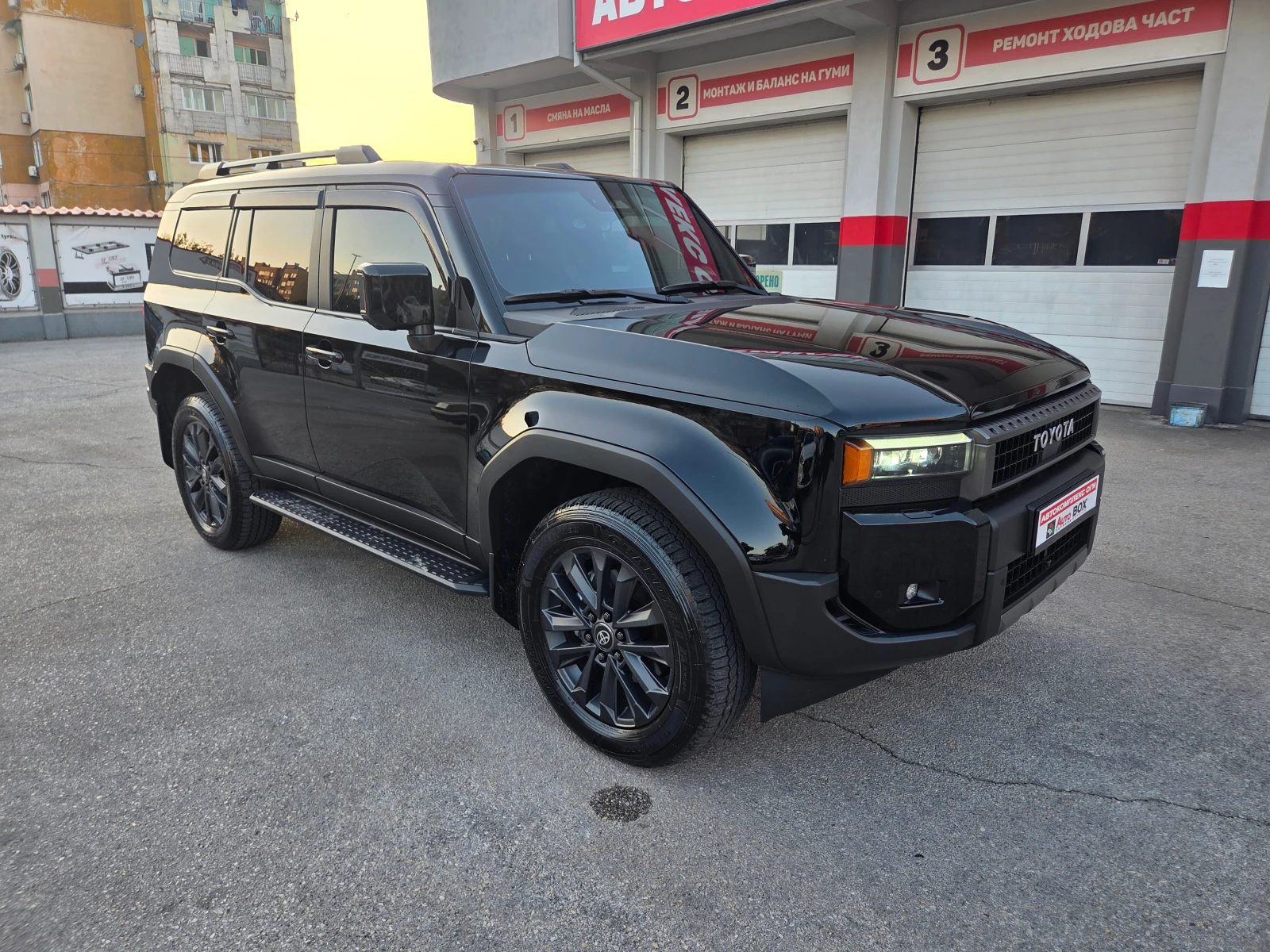 Toyota Land cruiser LC250/2.8d/LUXURY/JBL/HEAD-UP/HOB!!!Гаранция!!!, снимка 7 - Автомобили и джипове - 55501416
