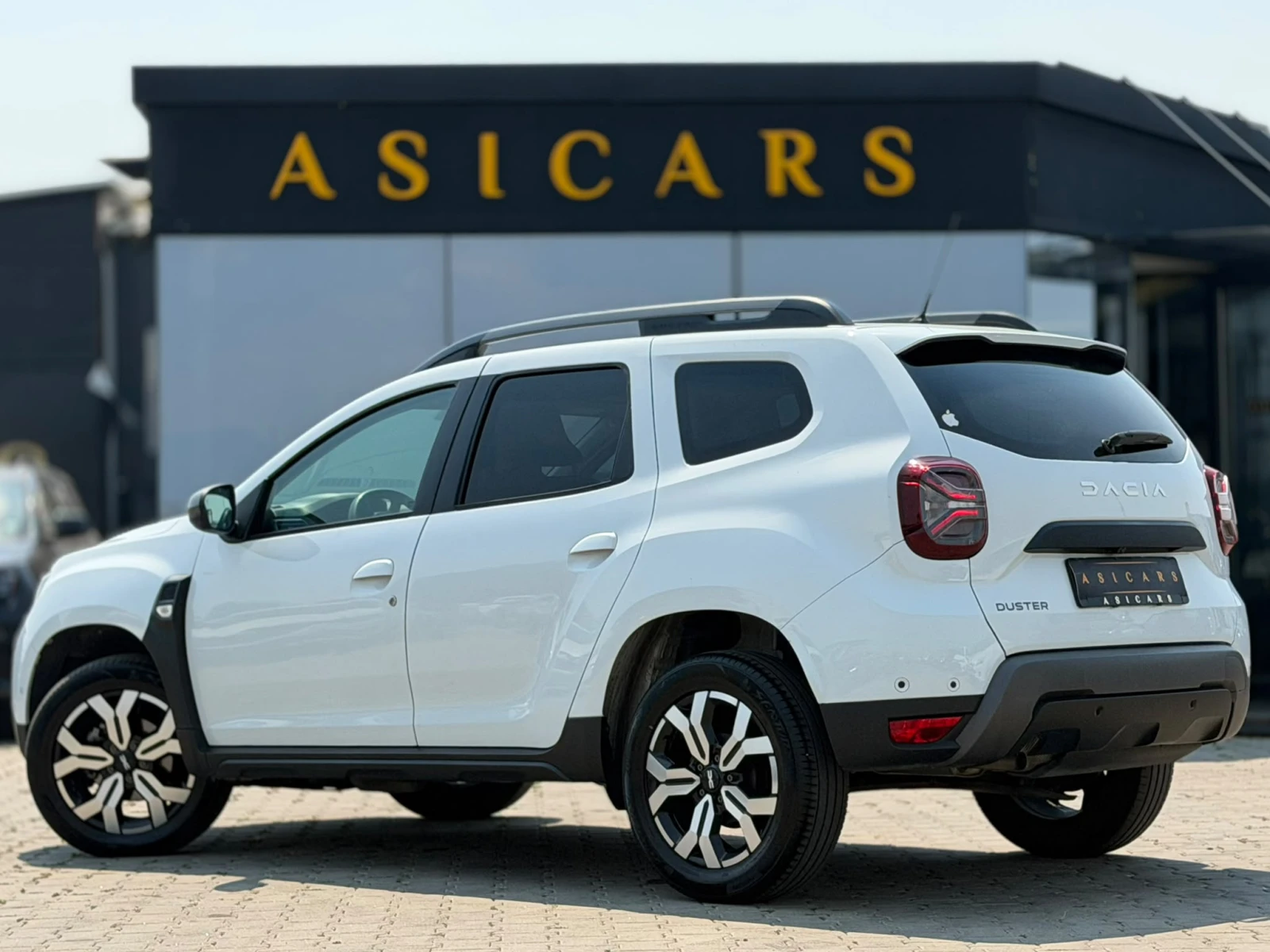 Dacia Duster / 1.5D / EURO 6 / NAVI / , снимка 3 - Автомобили и джипове - 55728203