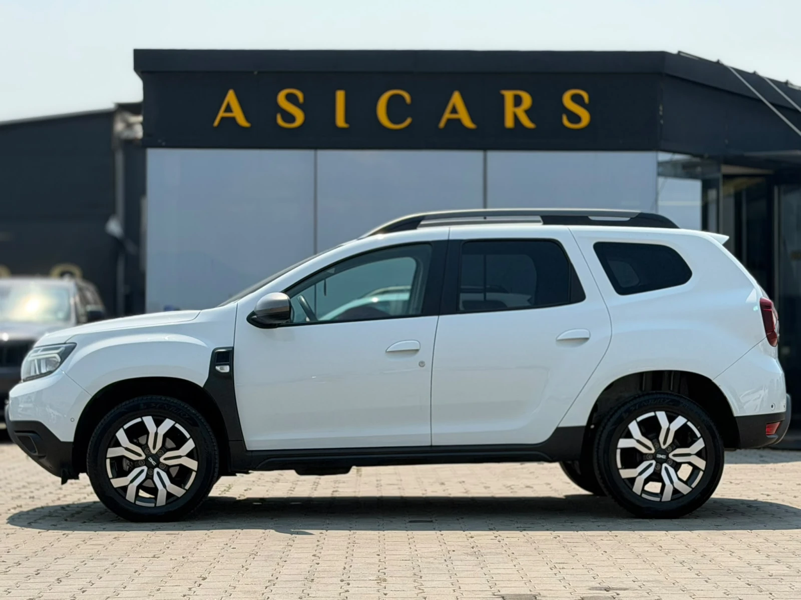 Dacia Duster / 1.5D / EURO 6 / NAVI / , снимка 2 - Автомобили и джипове - 55728203