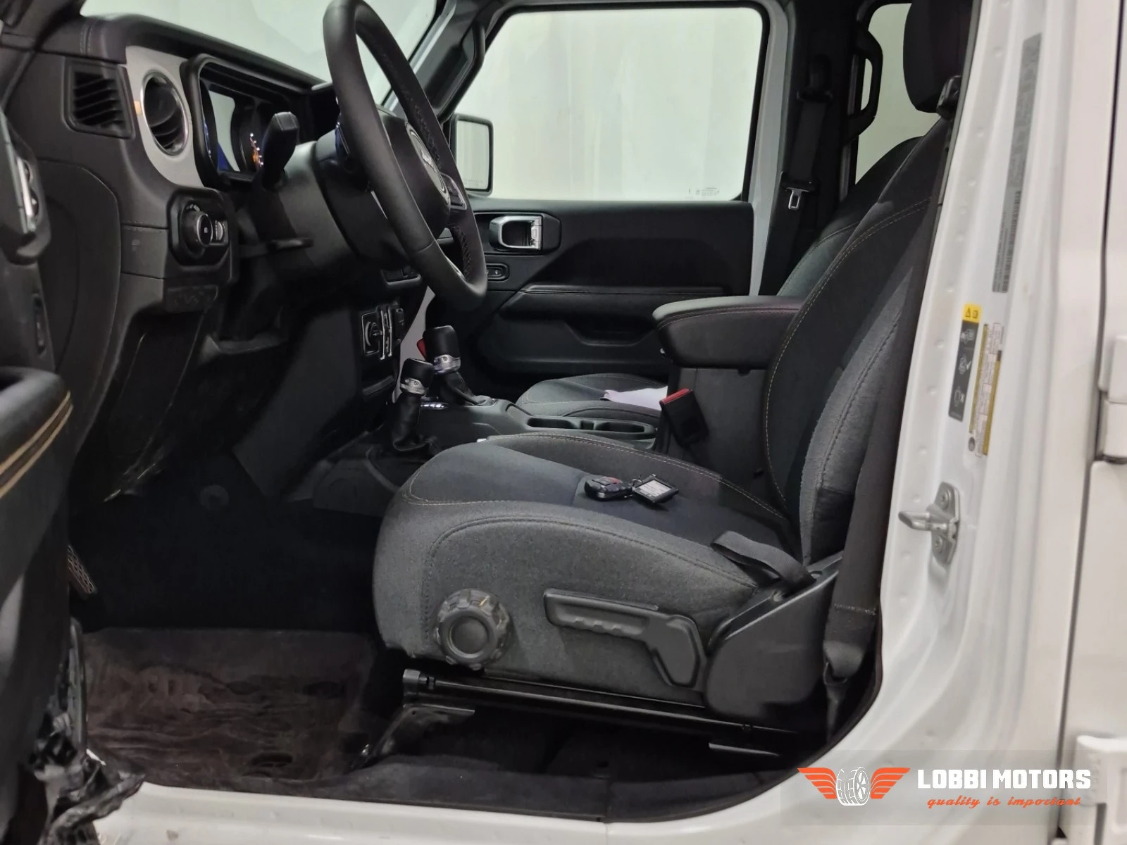 Jeep Wrangler, снимка 5 - Автомобили и джипове - 55928713