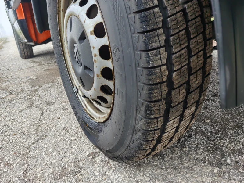 VW Crafter 2.5td 109ps , снимка 9 - Бусове и автобуси - 53324445