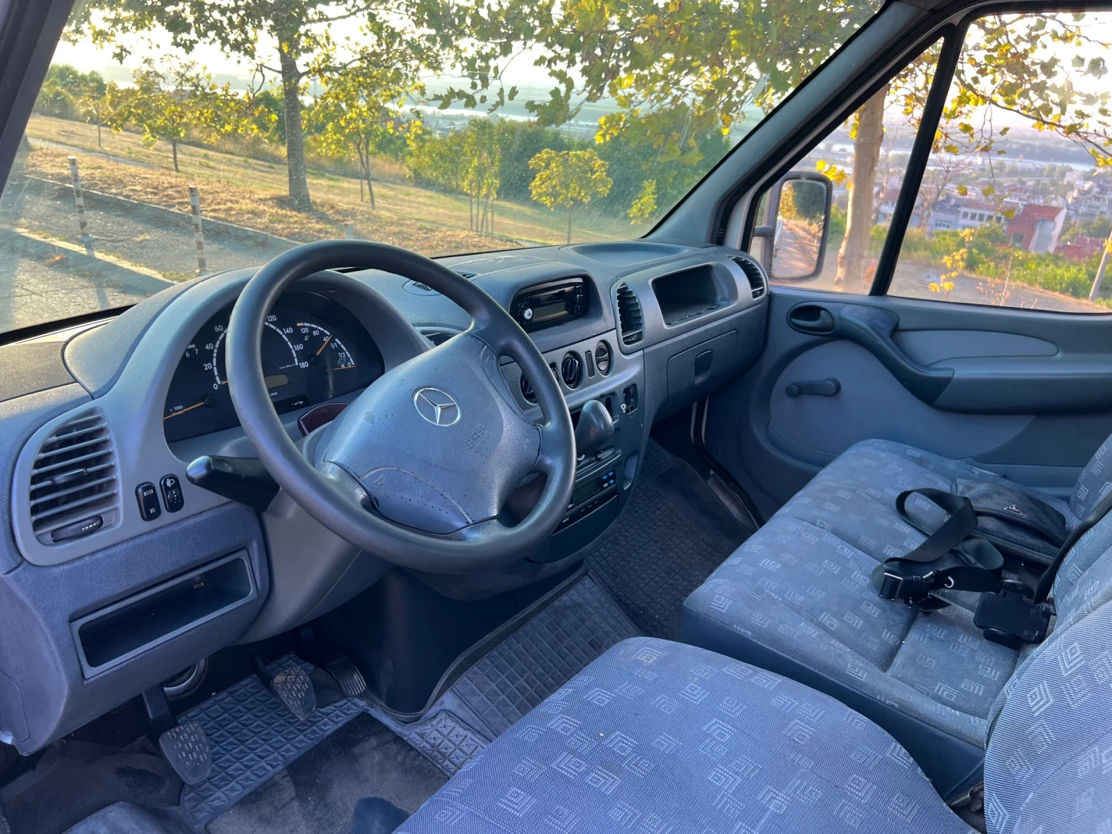 Mercedes-Benz Sprinter 211 CDI/3.30x2.00м/ДОБРО СЪСТОЯНИЕ/БАРТЕР! - изображение 8