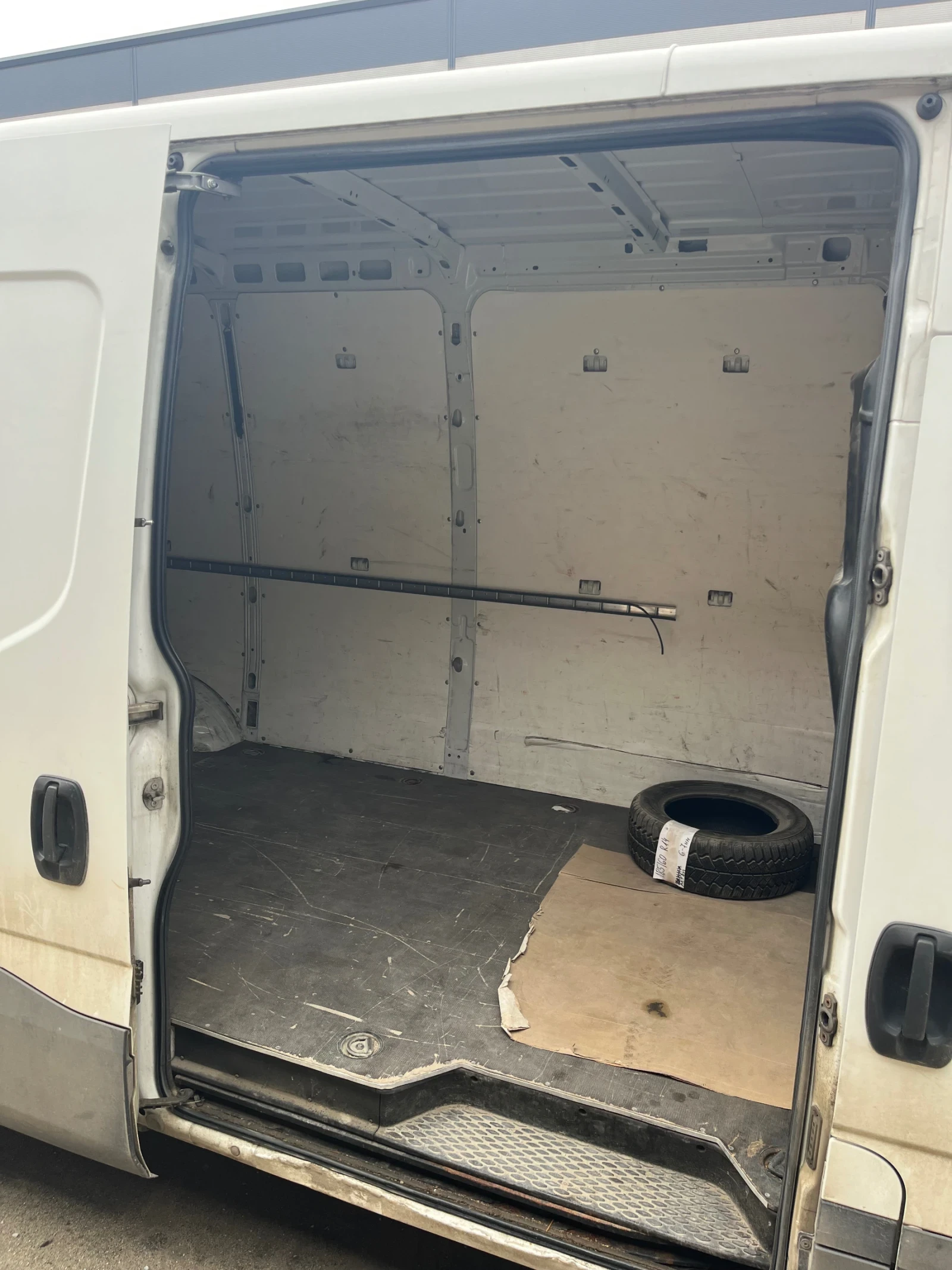 Iveco 35s12, снимка 9 - Бусове и автобуси - 54750929