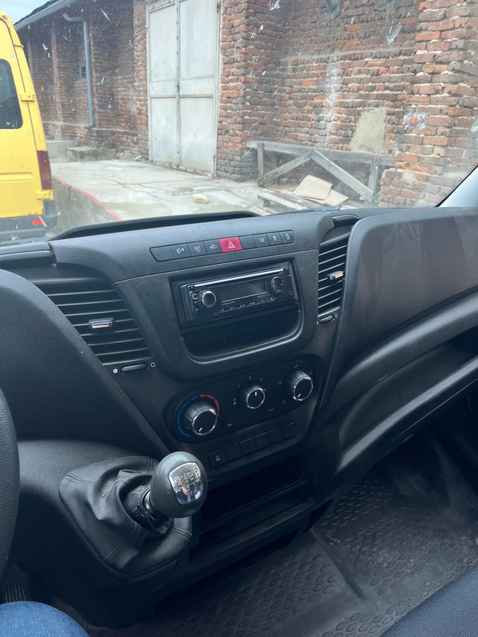Iveco 35s12, снимка 6 - Бусове и автобуси - 54750929