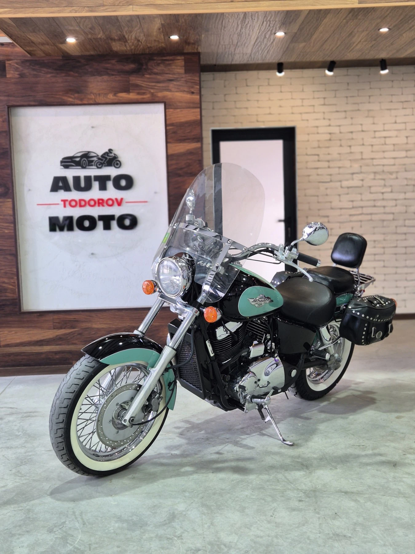 Honda Shadow VT1100 C2 Категория А2!!! Нов внос от ШВЕЙЦАРИЯ!, снимка 4 - Мотоциклети и мототехника - 54195245