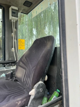 Обява за продажба на Челен товарач Liebherr 544 ~59 400 лв. - изображение 4 | Auto.bg Обява за продажба на Челен товарач Liebherr 544 ~59 400 лв. - изображение 4