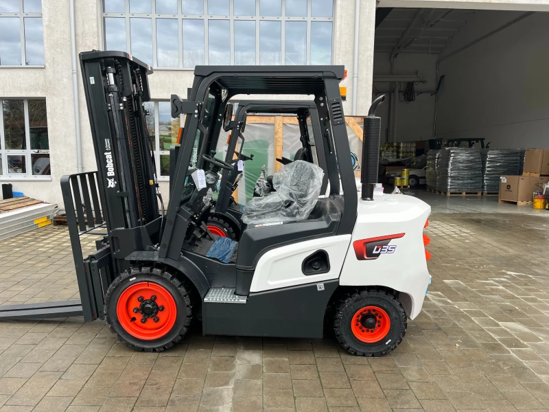 Мотокар Bobcat D35NXP