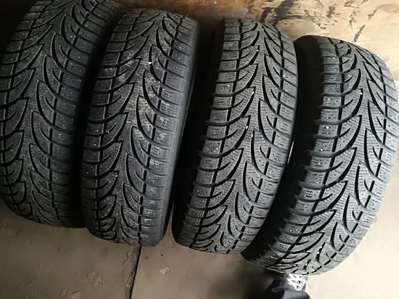 Гуми Зимни 215/70R16, снимка 2 - Гуми и джанти - 23632281