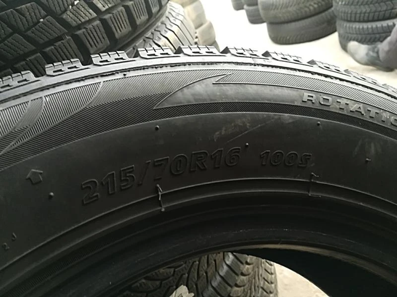 Гуми Зимни 215/70R16, снимка 4 - Гуми и джанти - 23632281