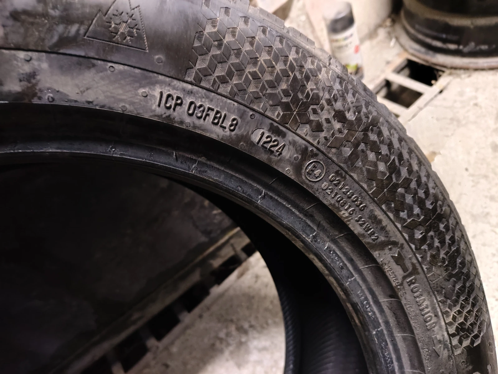 Гуми Зимни 235/55R18, снимка 7 - Гуми и джанти - 54113430