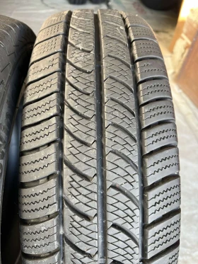 Гуми Зимни 205/75R16, снимка 2 - Гуми и джанти - 48965922