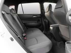 Toyota Corolla Cross 2.0 Hybrid Team D, снимка 10