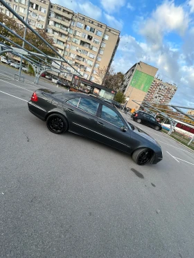 Mercedes-Benz E 320, снимка 4