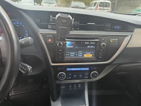 Toyota Auris, снимка 13