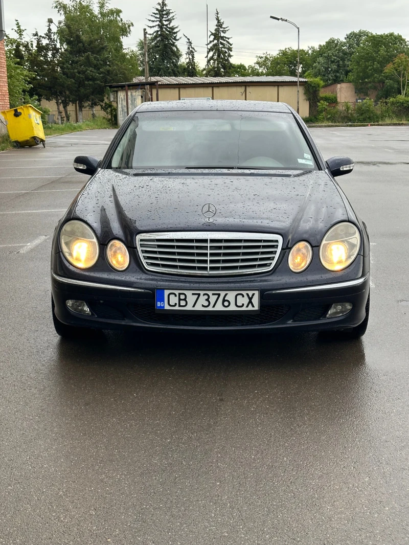 Mercedes-Benz E 220, снимка 1 - Автомобили и джипове - 47119041