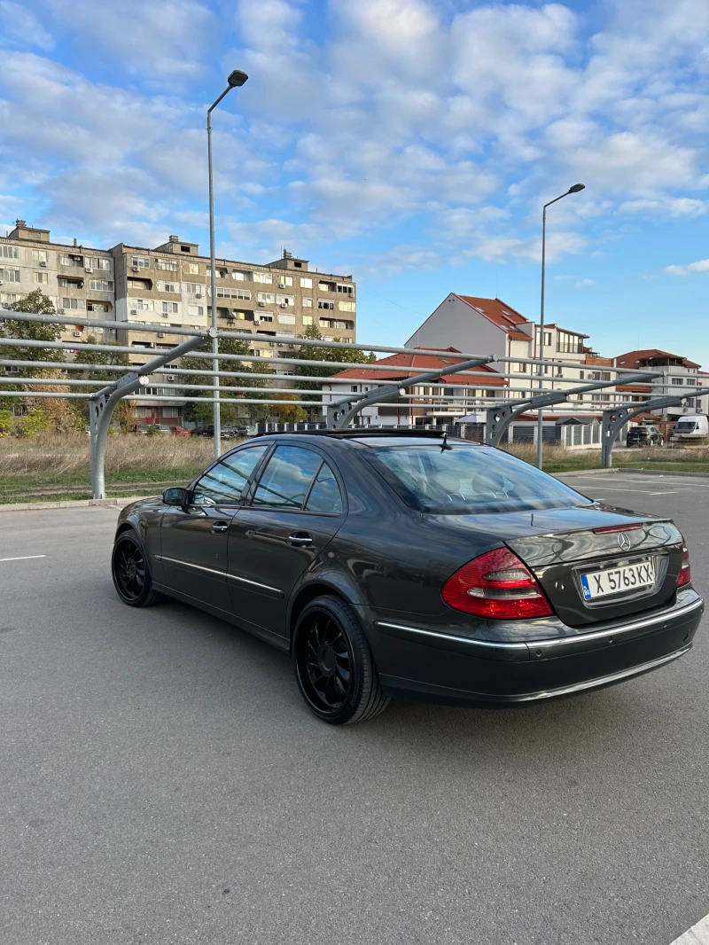 Mercedes-Benz E 320, снимка 2 - Автомобили и джипове - 47778616