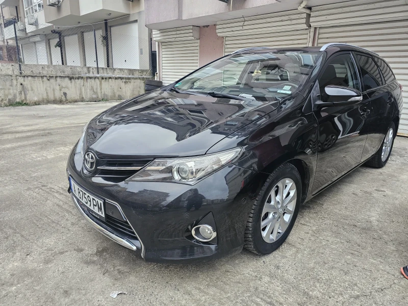 Toyota Auris, снимка 1 - Автомобили и джипове - 48335818