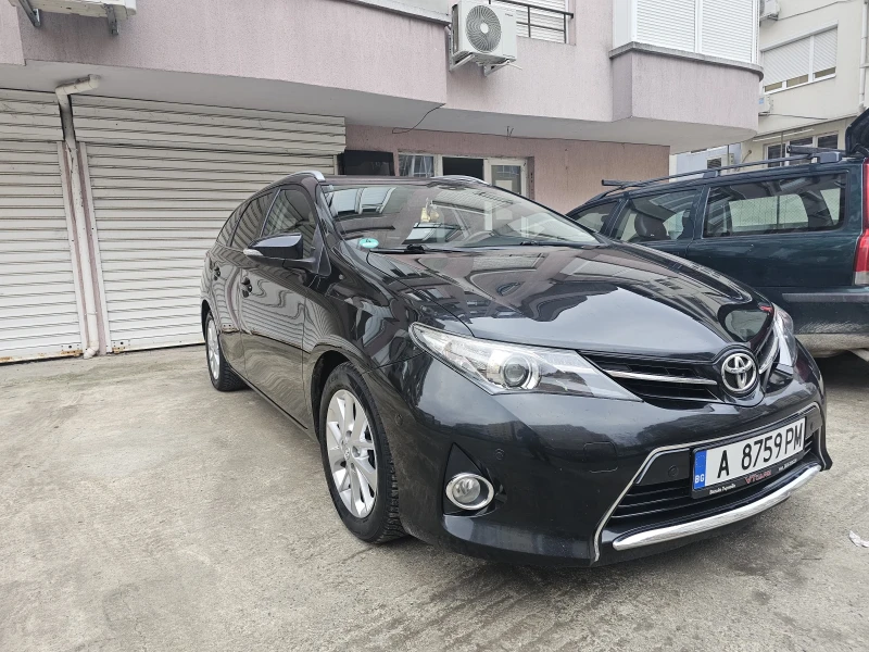 Toyota Auris, снимка 2 - Автомобили и джипове - 48335818