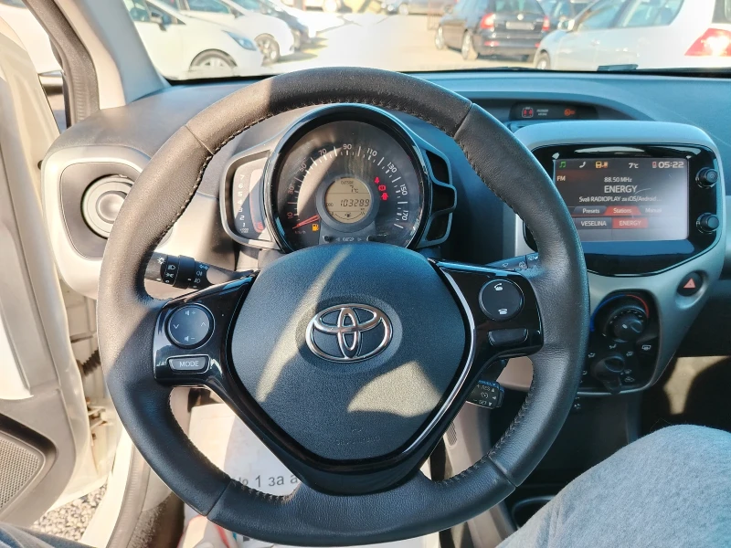 Toyota Aygo 1.0 БЕНЗИН, снимка 15 - Автомобили и джипове - 49174521