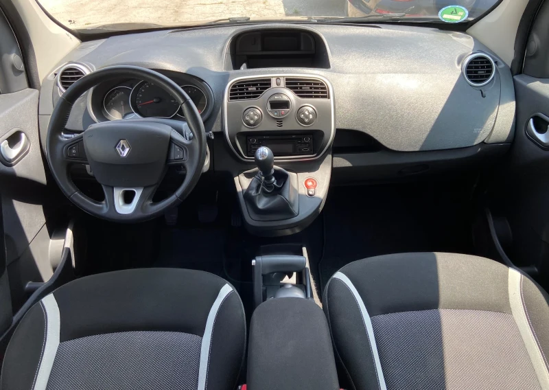 Renault Kangoo, снимка 4 - Автомобили и джипове - 52824525