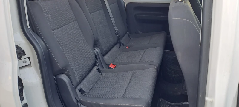 VW Caddy 1.4TGi 6скорости, снимка 10 - Автомобили и джипове - 51361573