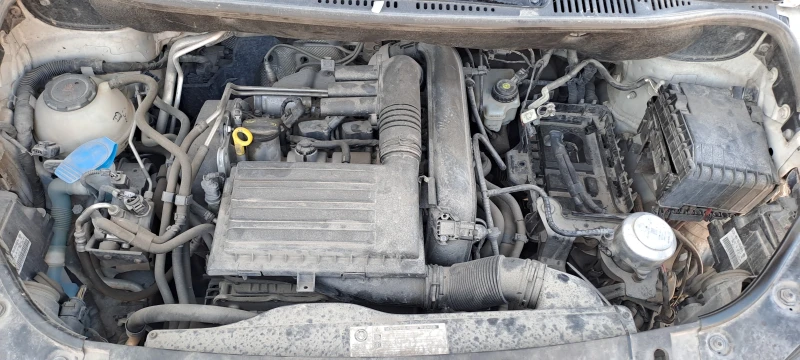 VW Caddy 1.4TGi 6скорости, снимка 7 - Автомобили и джипове - 51361573