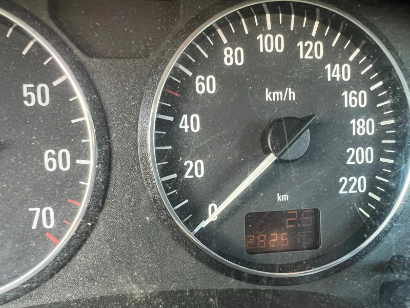 Opel Zafira, снимка 7 - Автомобили и джипове - 52968255