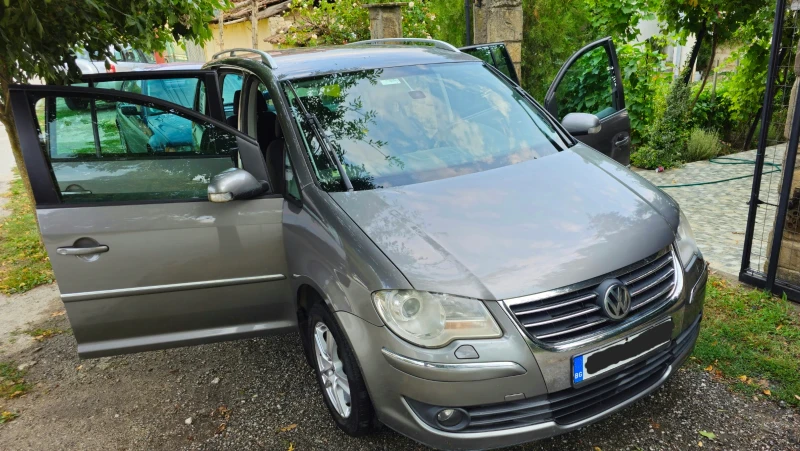 VW Touran 2.0 Ecofuel, снимка 9 - Автомобили и джипове - 53055318