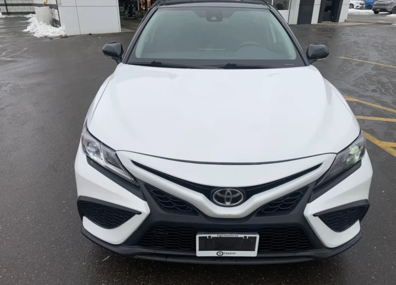 Toyota Camry КАМЕРА * * ПОДГРЕВИ * * КРУИЗ КОНТРОЛ * * ЕЛ САЛОН, снимка 2 - Автомобили и джипове - 53240314