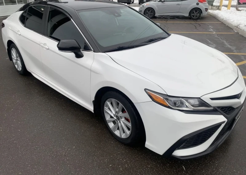 Toyota Camry КАМЕРА * * ПОДГРЕВИ * * КРУИЗ КОНТРОЛ * * ЕЛ САЛОН, снимка 3 - Автомобили и джипове - 53240314