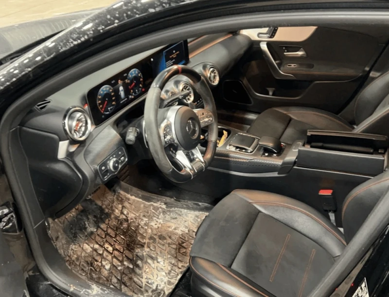 Mercedes-Benz A45 AMG  / AMBIENT / 360 / ПАМЕТ / ПОДГРЕВИ / CARFAX, снимка 6 - Автомобили и джипове - 53342570