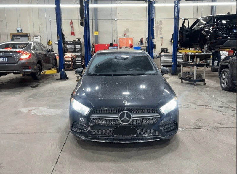 Mercedes-Benz A45 AMG  / AMBIENT / 360 / ПАМЕТ / ПОДГРЕВИ / CARFAX, снимка 2 - Автомобили и джипове - 53342570