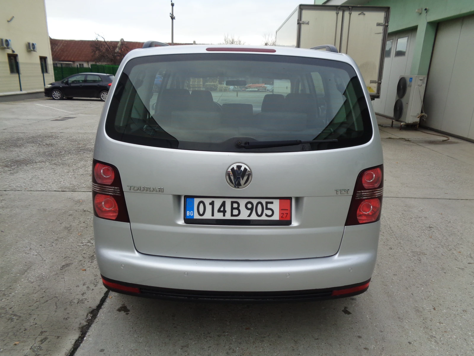 VW Touran 1.9TDI-105-7места-ЛИЗИНГ - изображение 6