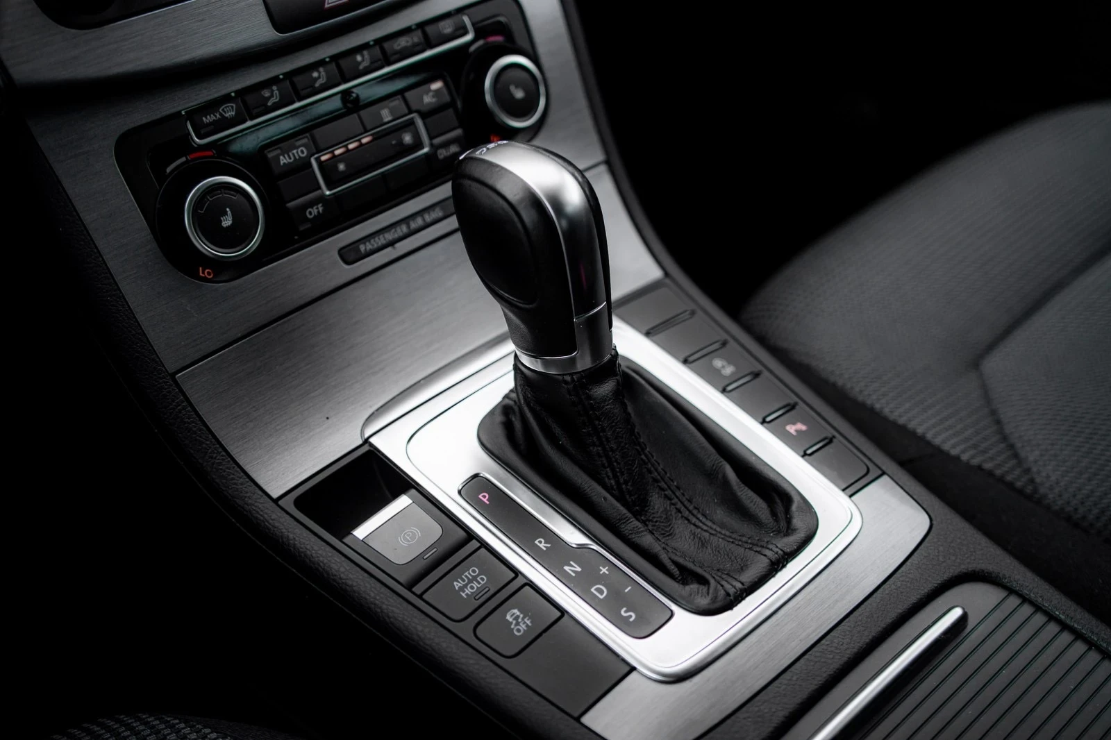 VW Passat 2.0 TDI HIGHLINE - изображение 7