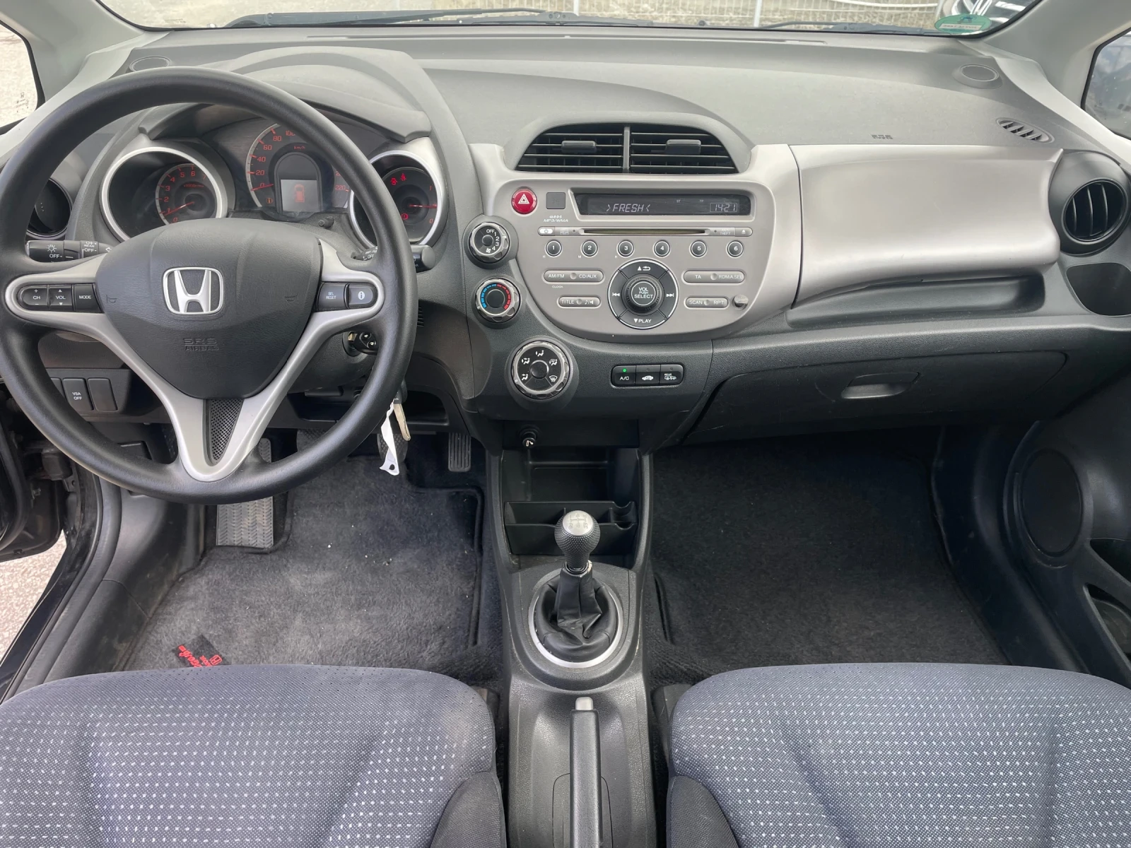 Honda Jazz 1.2i 90hp - изображение 8
