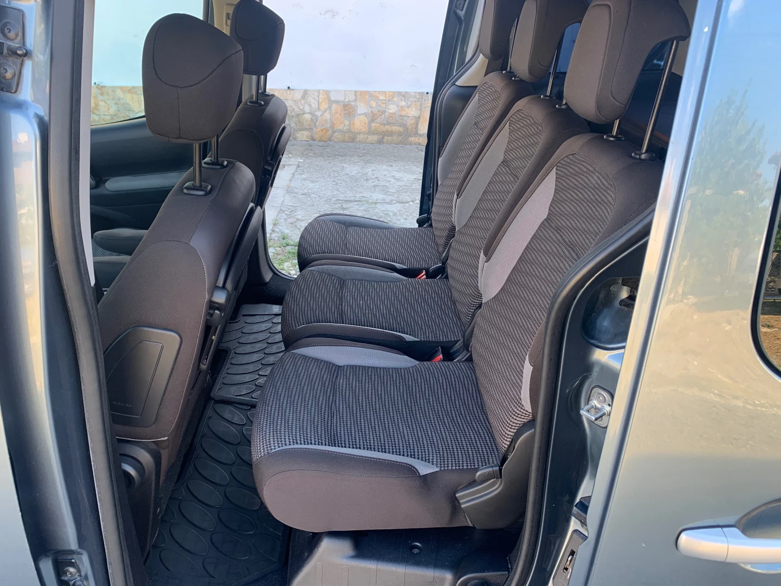 Peugeot Partner Tepee 1.6 HDI-OUTDOOR-7места-климатроник-автопилот - изображение 6