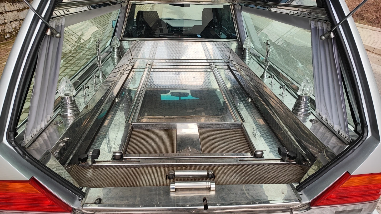 Mercedes-Benz 124 250D UNIKAT, снимка 11 - Автомобили и джипове - 53726267