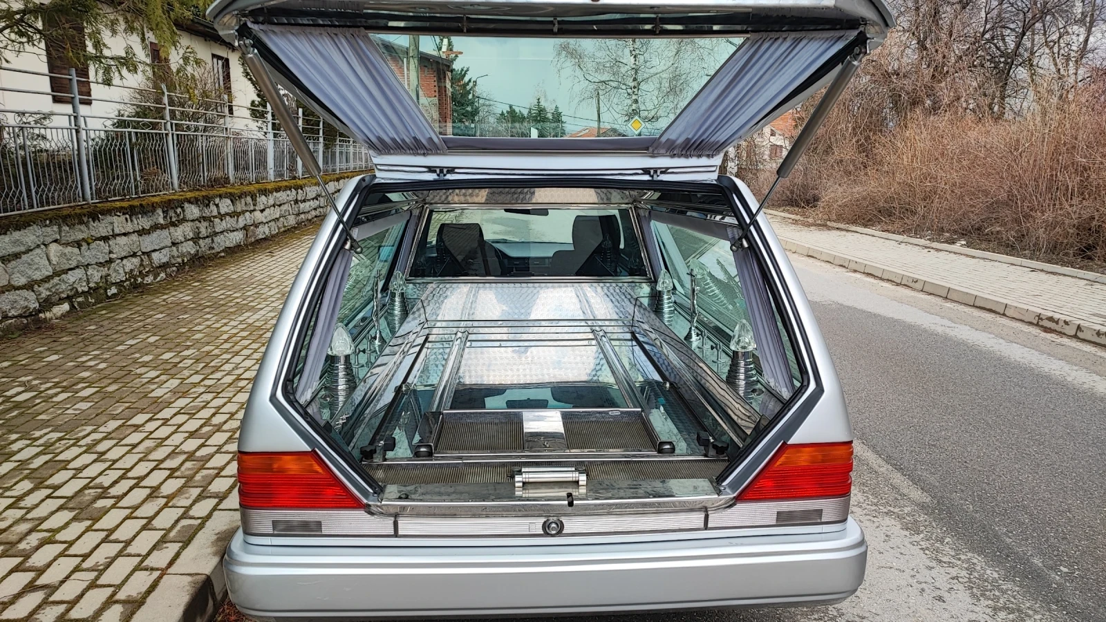 Mercedes-Benz 124 250D UNIKAT, снимка 10 - Автомобили и джипове - 53726267