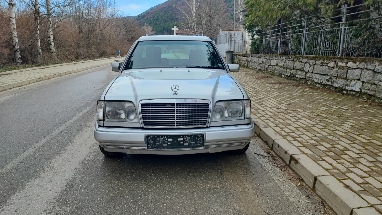 Mercedes-Benz 124 250D UNIKAT, снимка 7 - Автомобили и джипове - 53726267