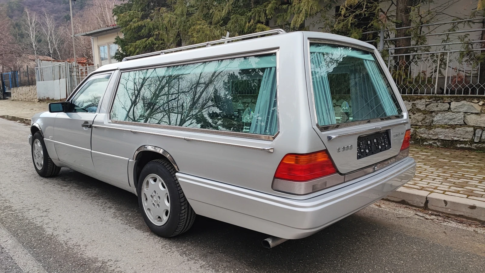 Mercedes-Benz 124 250D UNIKAT, снимка 4 - Автомобили и джипове - 53726267