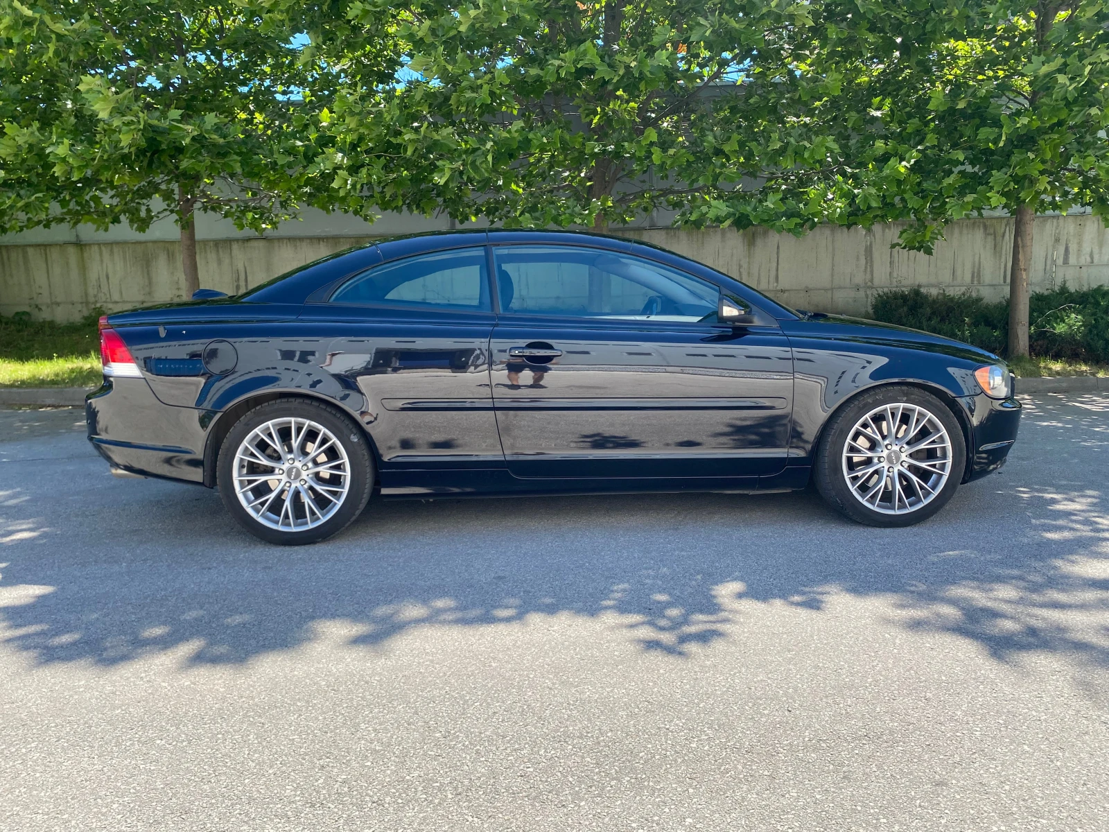 Volvo C70, снимка 2 - Автомобили и джипове - 53936472