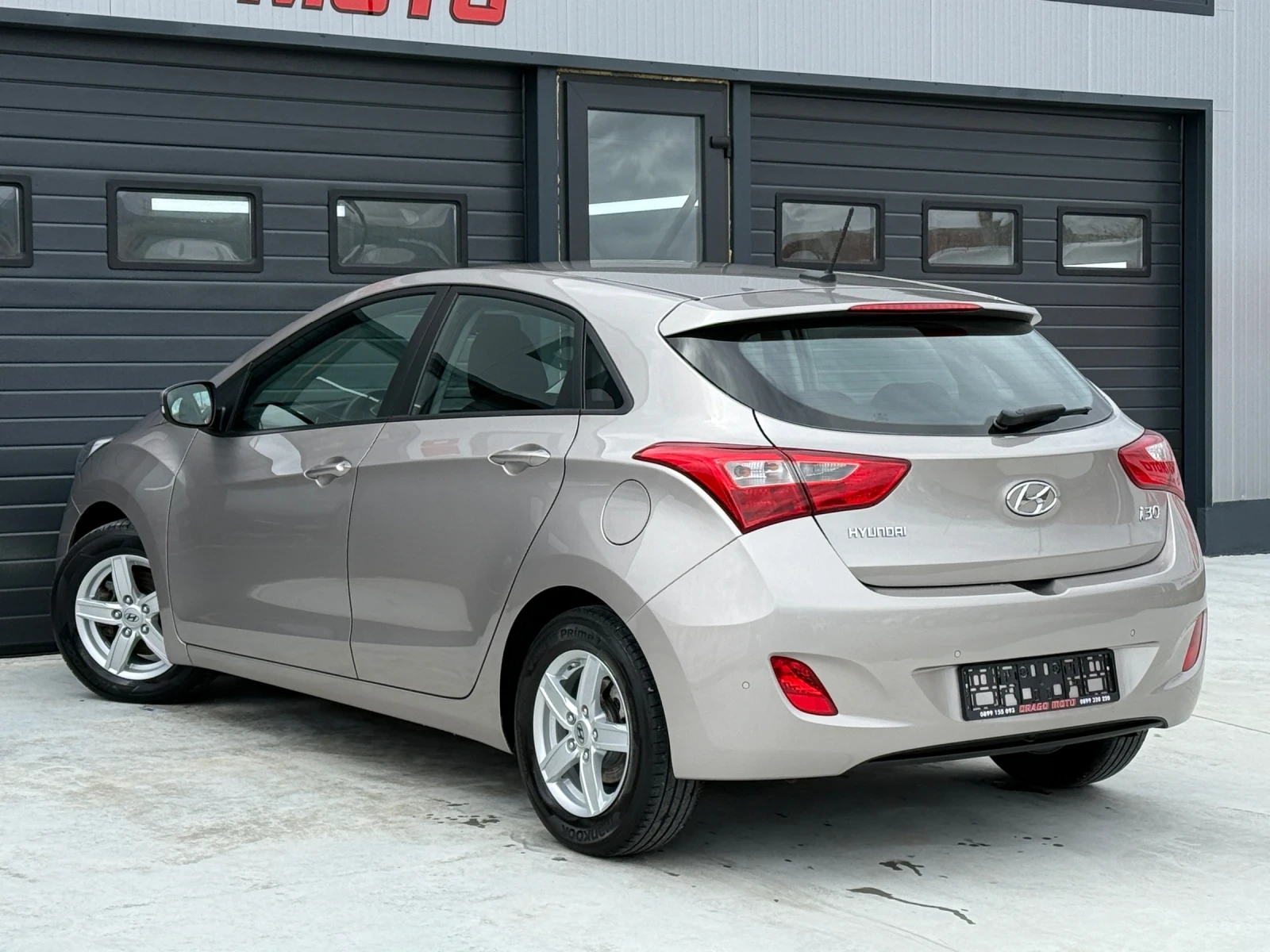 Hyundai I30 1.6CRDi, LED, Навигация, * 108 000км* Камера! ТОП!, снимка 4 - Автомобили и джипове - 54067539