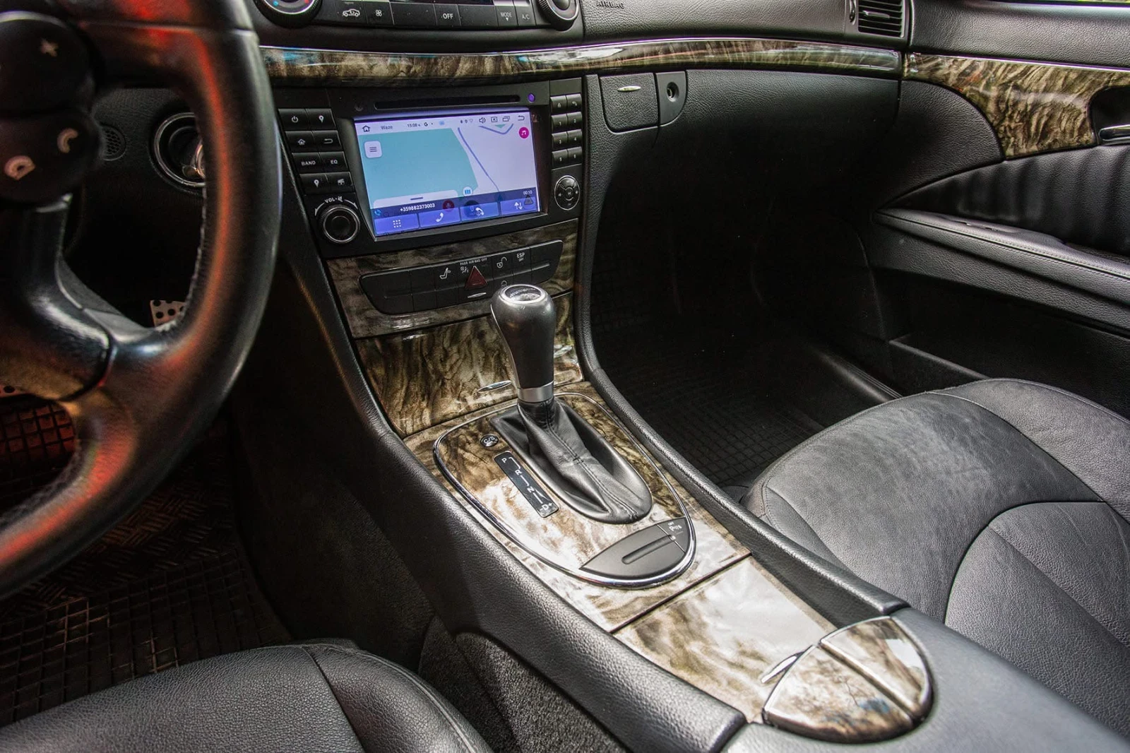 Mercedes-Benz E 280, снимка 7 - Автомобили и джипове - 54245749