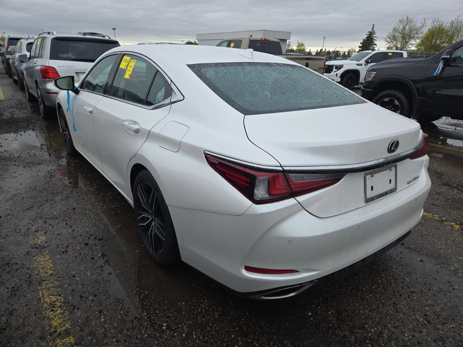 Lexus ES 350 PREMIUM * * CARFAX * * АВТО КРЕДИТ * * , снимка 3 - Автомобили и джипове - 54488177