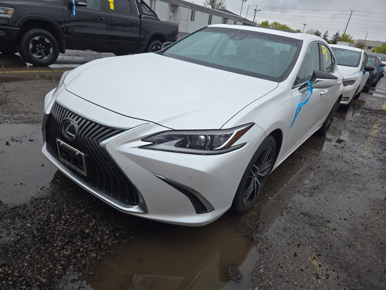 Lexus ES 350 PREMIUM * * CARFAX * * АВТО КРЕДИТ * * , снимка 2 - Автомобили и джипове - 54488177