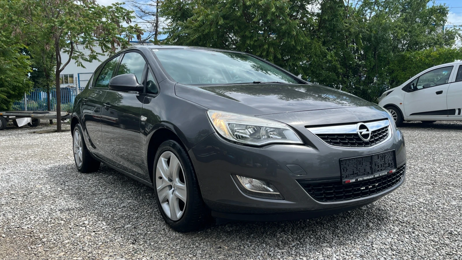Opel Astra 1.4 i 16V 110000 KM, снимка 6 - Автомобили и джипове - 54662182
