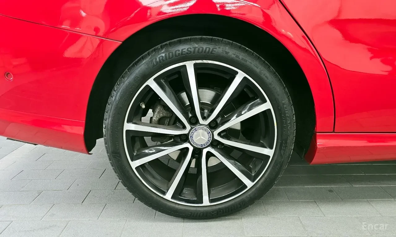 Mercedes-Benz CLA 200, снимка 5 - Автомобили и джипове - 54680376