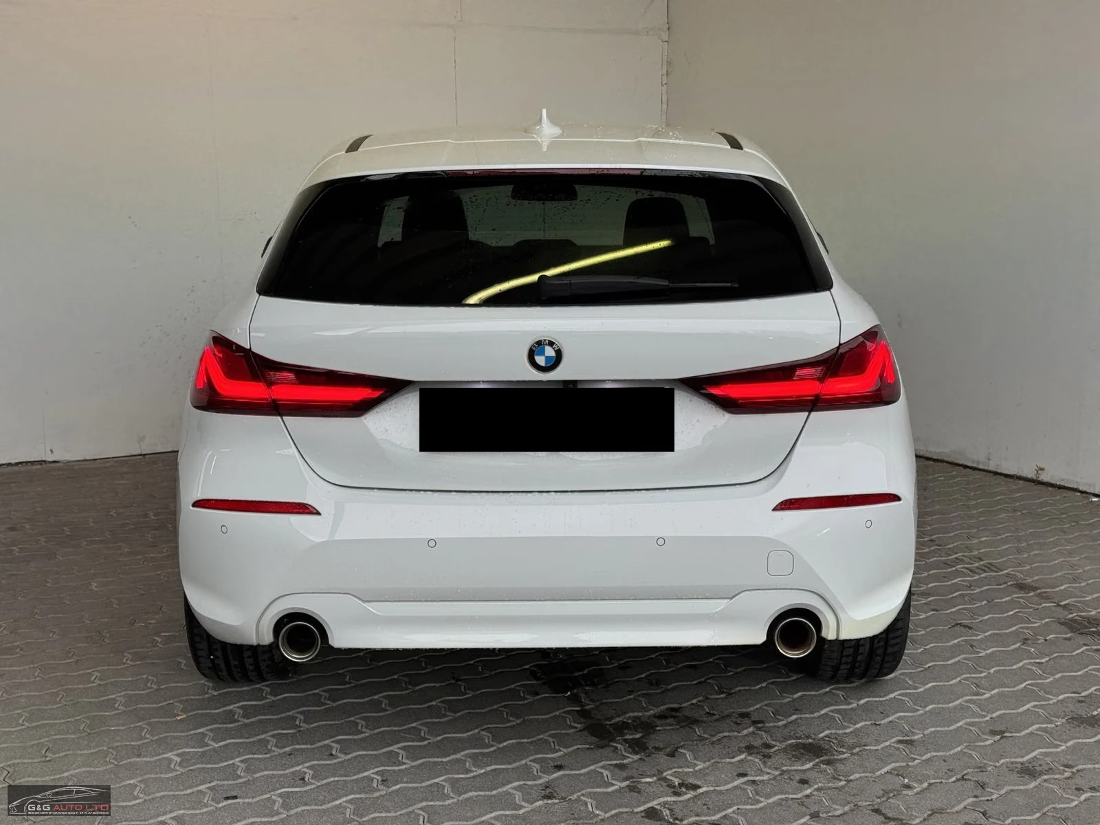 BMW 120 i/ADVANTAGE/DIGITAL/LED/DRIVEASSIST/CAM/NAVI/890z, снимка 2 - Автомобили и джипове - 56114504